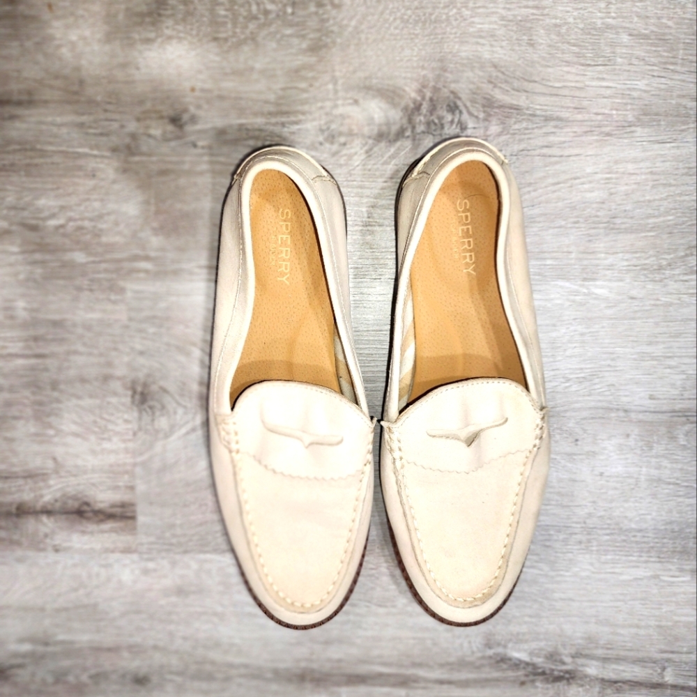 Sperry | Cream Loafers